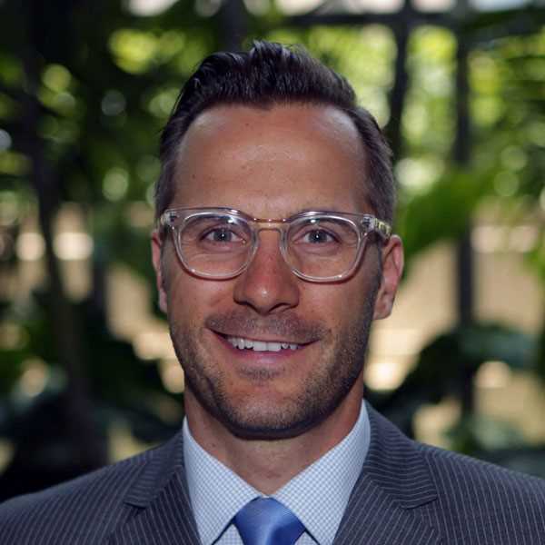 Shawn DuBravac