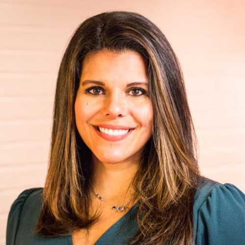 Vivian Salama