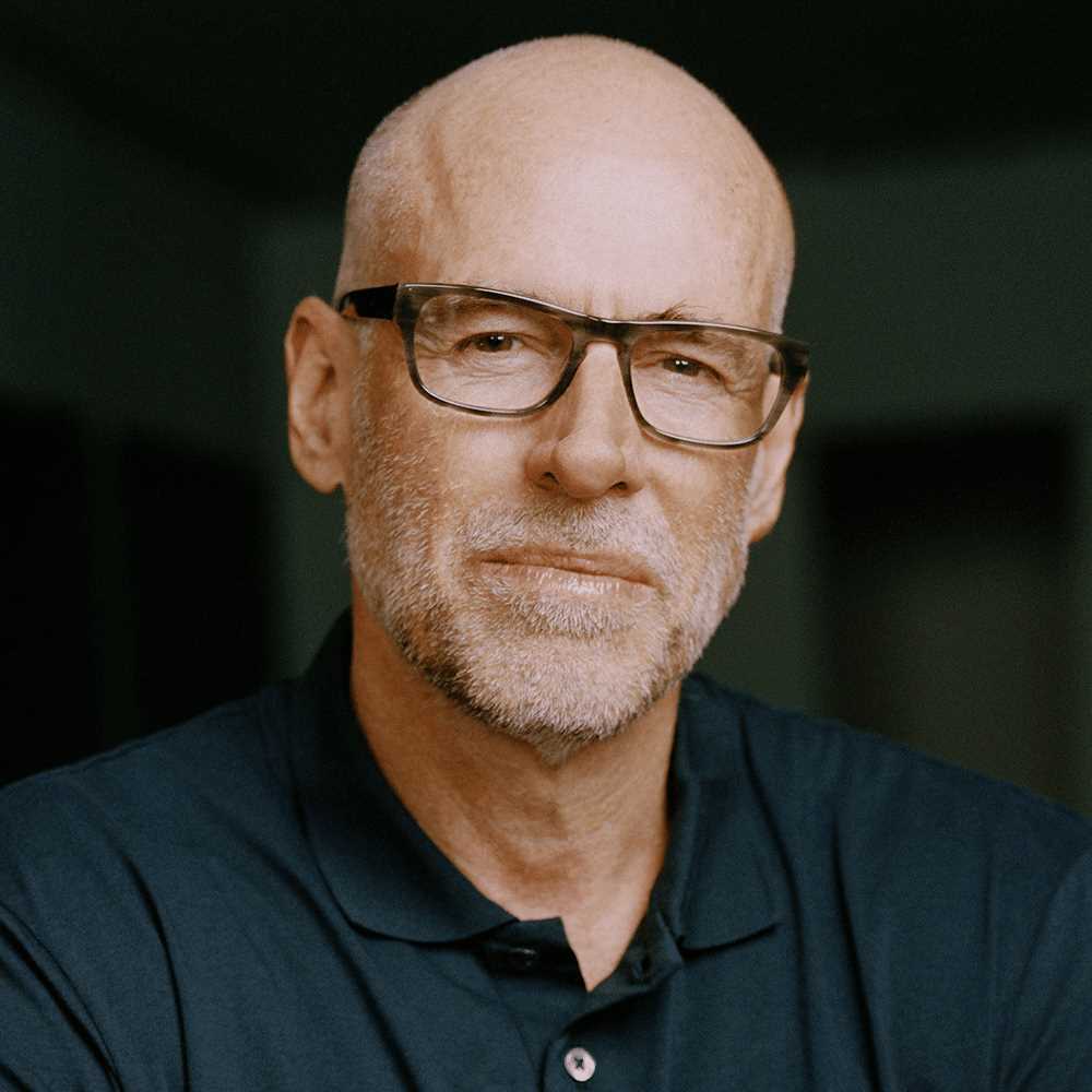 Scott Galloway Bio | Book for Speaking Engagements