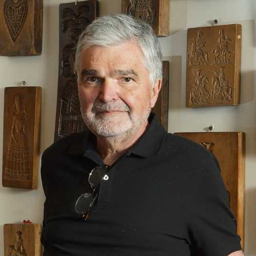 Dr. Emeran Mayer
